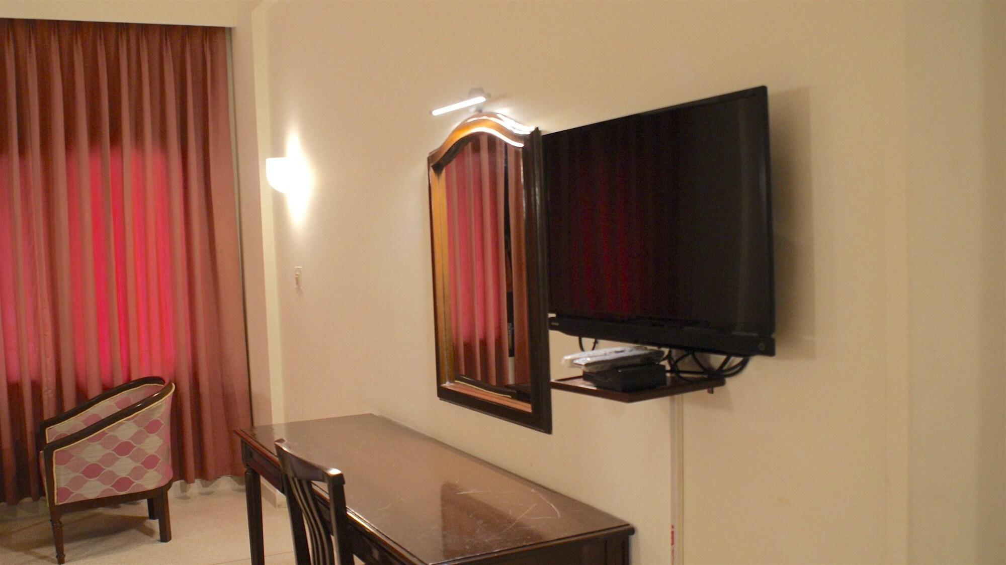 Hotel Alpana Haridwār Buitenkant foto