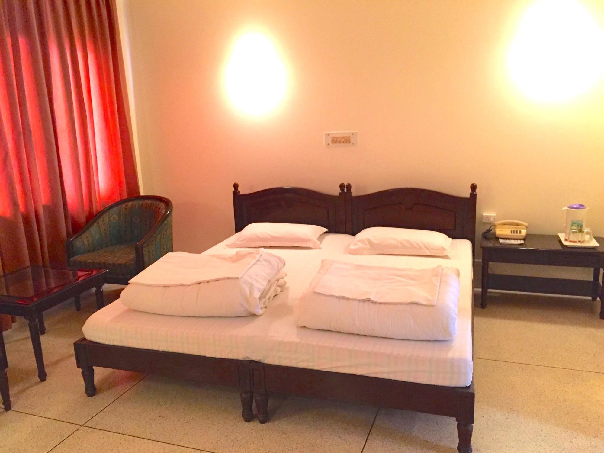 Hotel Alpana Haridwār Buitenkant foto