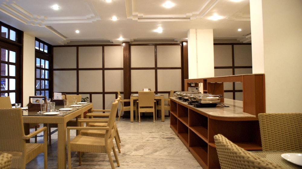 Hotel Alpana Haridwār Buitenkant foto