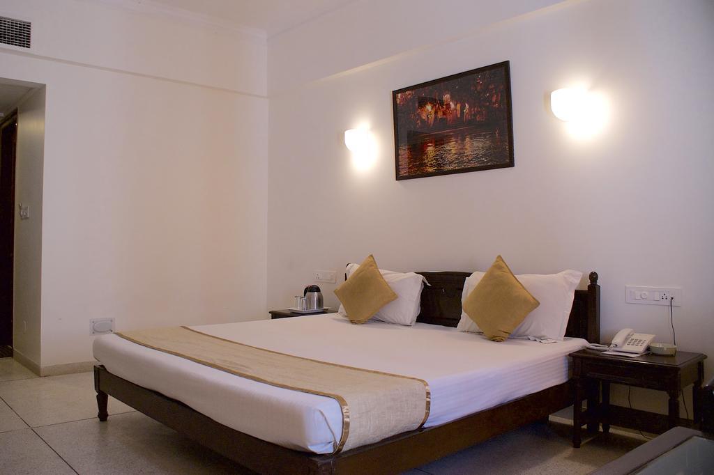 Hotel Alpana Haridwār Buitenkant foto