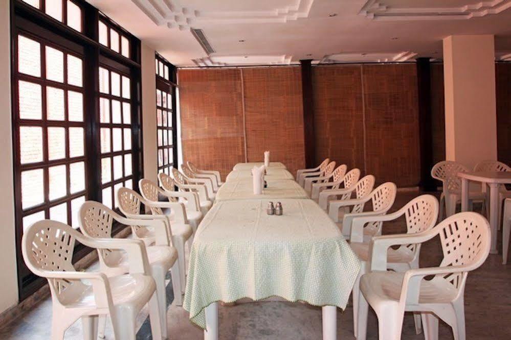 Hotel Alpana Haridwār Buitenkant foto